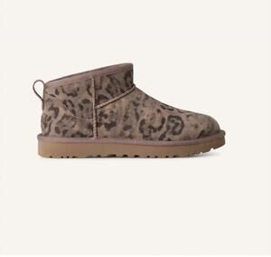 NEW UGG women's classic ultra mini spotted boot in chestnut
